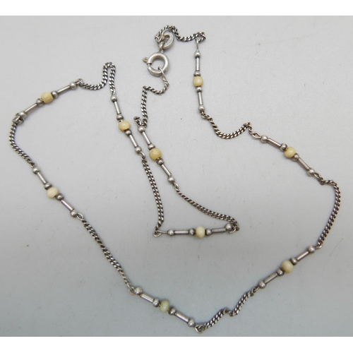 951 - A Malcolm Gray silver necklace, 39cm