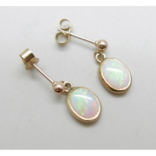 959 - A pair of 9ct gold and opal earrings