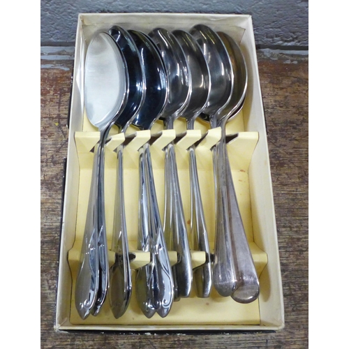 973 - A collection of flatware **PLEASE NOTE THIS LOT IS NOT ELIGIBLE FOR POSTING AND PACKING**