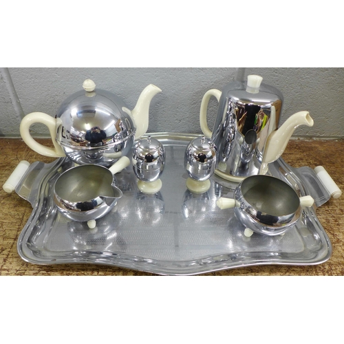 975 - An Ever-Hot tea service and tray, tea pot lid damaged, (smashed) **PLEASE NOTE THIS LOT IS NOT ELIGI... 