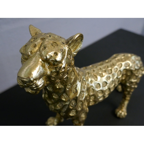 1319 - A resin gold standing leopard - H21cms (66245610)