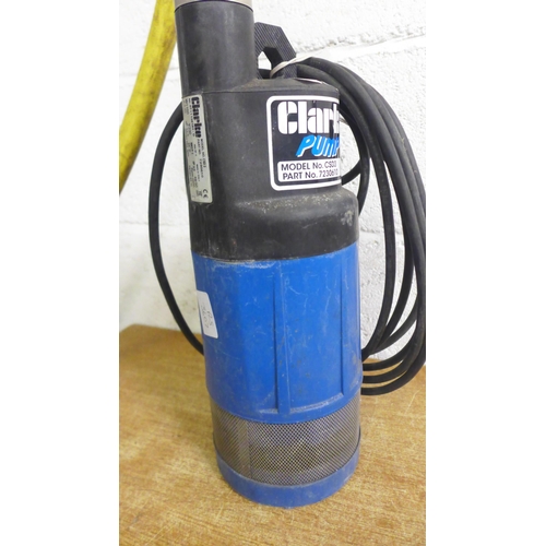 2038 - A Clarke CSD3 200-250v blue plug multi stage submersible water pump