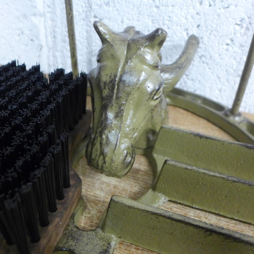 2100 - A horse head boot holder * this lot is subject to VAT