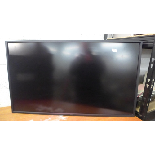 2180 - A NEC multisync LCD4620 46