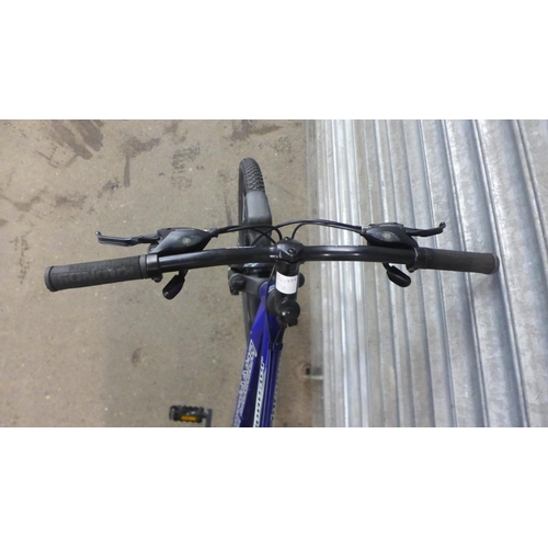 2215 - A Barracuda twin disk gents mountain bike