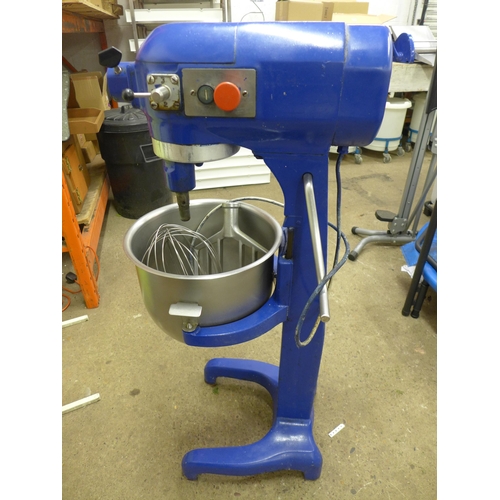 2239 - An industrial kitchen mixer with bowl and 2 attachments