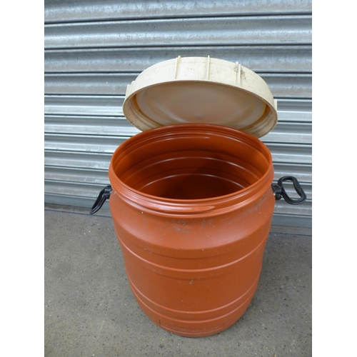 2243 - Six red plastic storage/brewing barrels