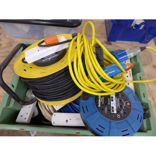 2249 - A large amount of 240v 3-pin and blue plug power cables, splitters and extension cables