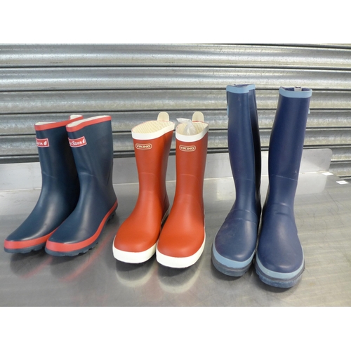 2301 - Three pairs of Wellington boots; Karrimor high top in blue, size 6, Peter Storm blue and pink size 6... 