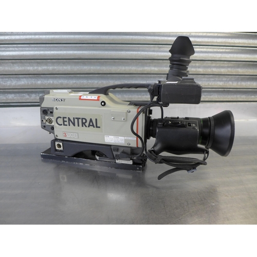 2308 - A Sony DXC-3000P colour video camera with Fuji photo optical VCL-1012BY zoom lens