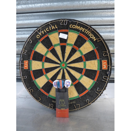 2321 - An MY dartboard with 3 darts