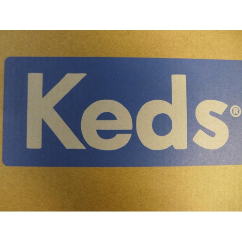 2330 - A pair of Keds Champion white women's size 6 lace up trainers - in box