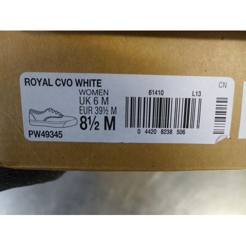 2331 - A pair of women's Pro-Keds Royal CVO white lace up trainers size 6 - unworn in box