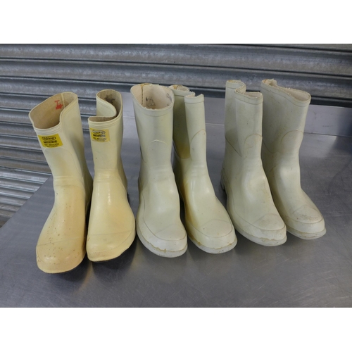 2334 - Six pairs of Wellington boots; three pairs of Antistatic white and yellow size 6, recatta high top b... 