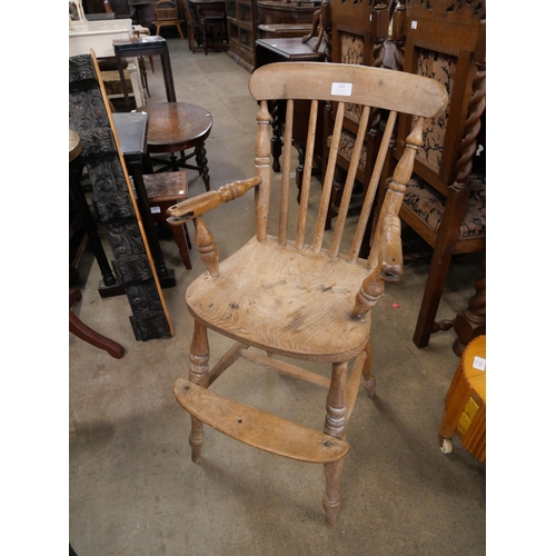 184 - A Victorian elm and beech child's high chair