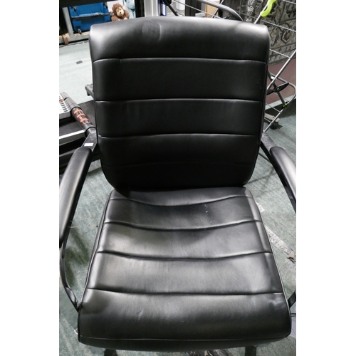 3369 - True Innovations Cantilever Side Chair, Original RRP £119.99 + VAT (317-231) *This lot is subject to... 