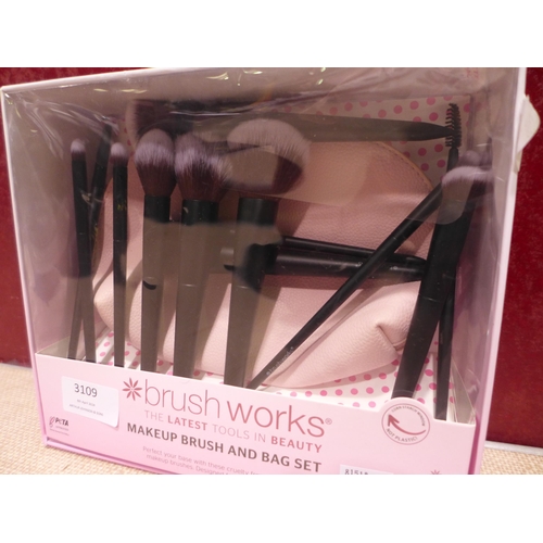 3109 - Makeup Brush & Bag Set (317-506) *This lot is subject to VAT