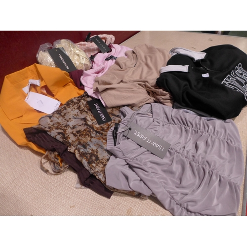 3121 - Small quantity of mixed style ladies clothing inc, Bershka, New Look, I saw it First etc