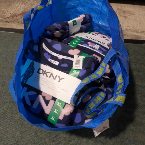 3190 - Quantity of Ladies DKNY 2 piece lounge sets, Mainly size XL *This lot is subject to VAT