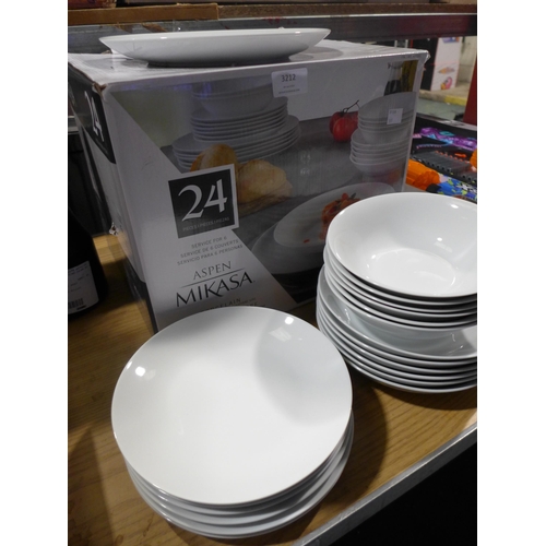 3212 - Mikasa Porcelain 'Aspen' White Dinnerware (317-239) *This lot is subject to VAT