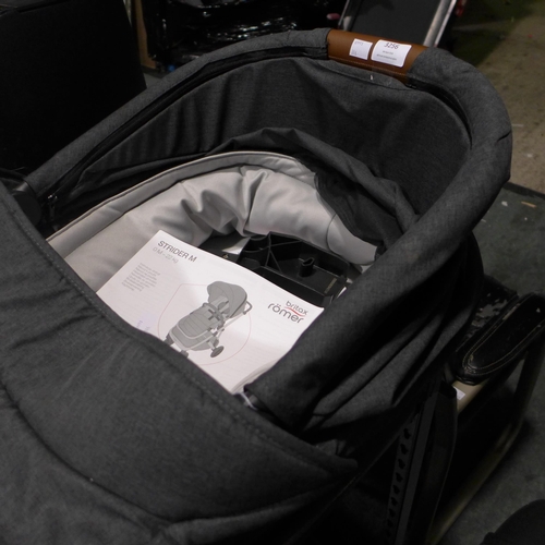 3256 - Britax Strider carrycot, Original RRP £199.99 + VAT  (316-361) *This lot is subject to VAT