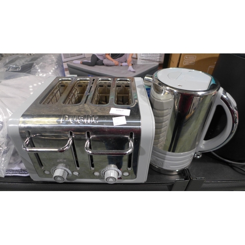 3267 - Dualit Grey Kettle & Toaster, Original RRP £114.99 + VAT (317-185) *This lot is subject to VAT