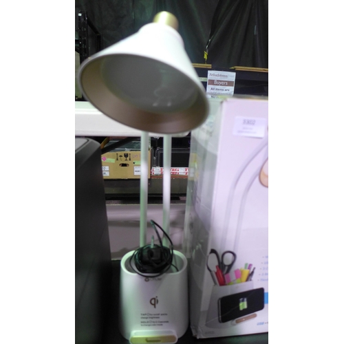 3302 - Ottlite Led Organiser Desk Lamp (317-217) *This lot is subject to VAT