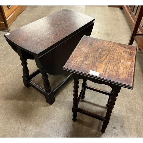 120 - An oak drop leaf occasional table and bobbin turned jardiniere stand
