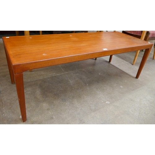 18 - A Danish teak rectangular coffee table
