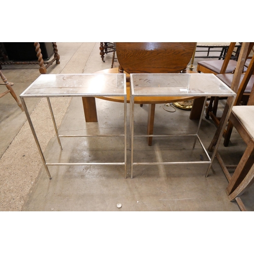 194 - A pair of Italian style mirrored side tables