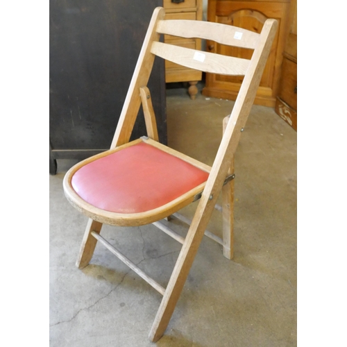 197 - A beech folding chair