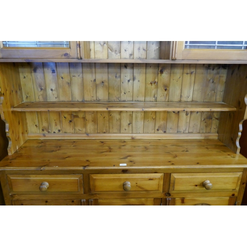 206 - A pine dresser