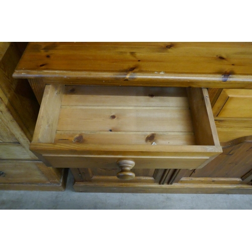 206 - A pine dresser