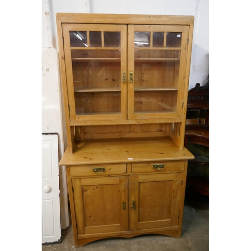 211 - A 19th Century pine dresser