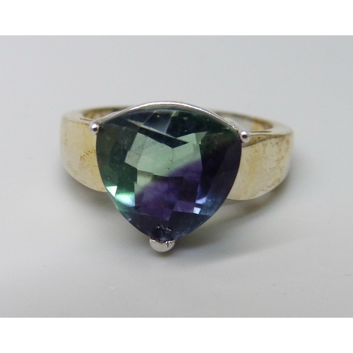 1037 - A silver gilt, colour change fluorite ring, maker TGGC, R