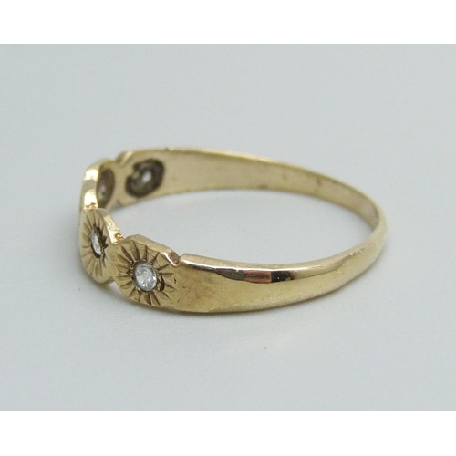 1076 - A 9ct gold, five stone ring, 1.2g, L