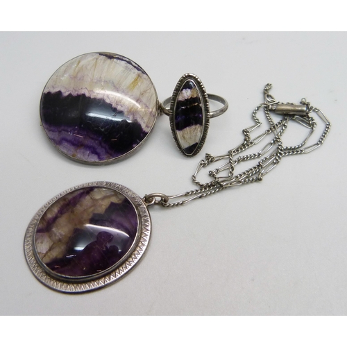 1130 - Three pieces of Blue John set jewellery, a silver ring, size P, brooch and pendant on chain