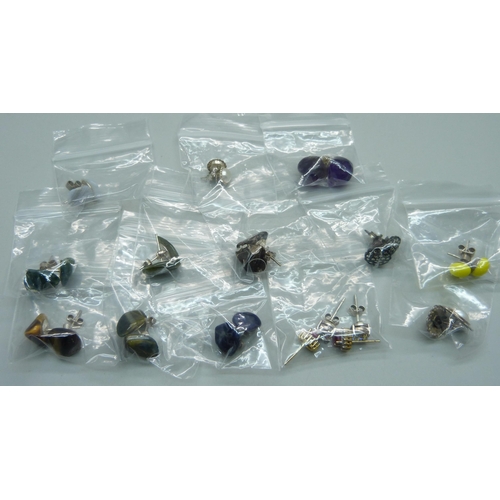 1163 - Fourteen pairs of silver set earrings