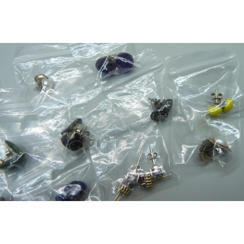 1163 - Fourteen pairs of silver set earrings