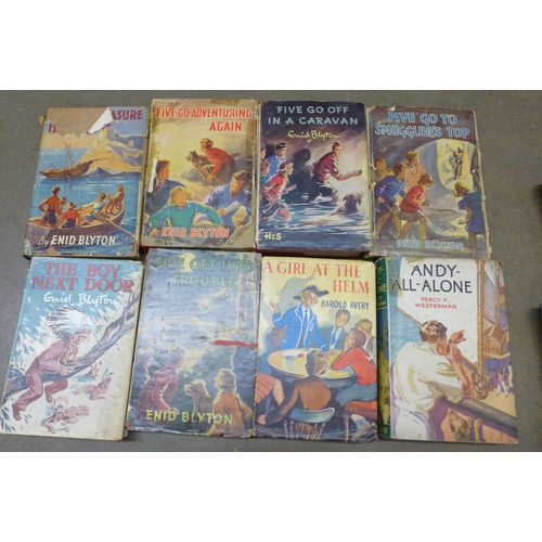 1201 - Two boxes of children's annuals, books, etc., mid 20th Century **PLEASE NOTE THIS LOT IS NOT ELIGIBL... 