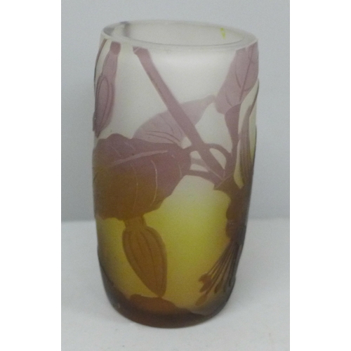 639 - An Emile Galle Art Nouveau flower cameo glass with signature, 9.8cm, small chips to rim