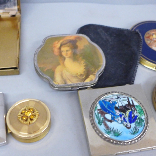 711 - A collection of compacts