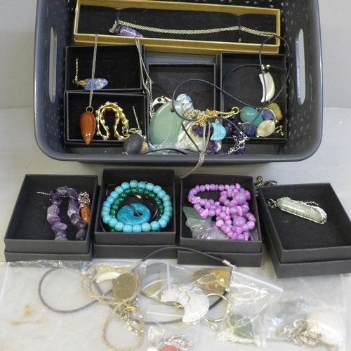 739 - A collection of semi-precious stone jewellery