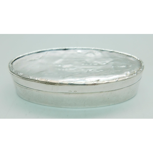 817 - A silver trinket box, Birmingham 1912, 80g, 87mm, top a/f