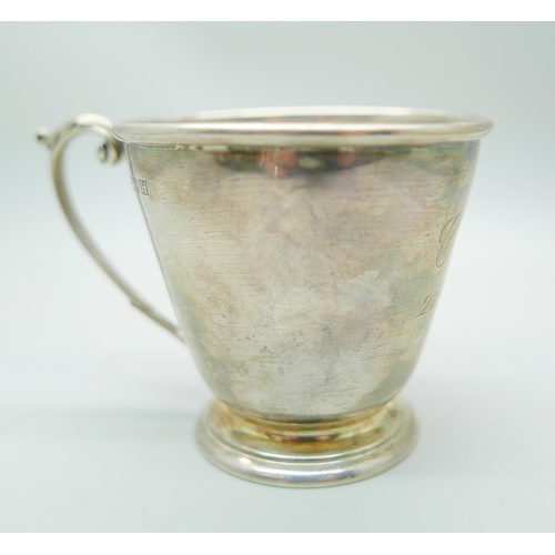 819 - A silver Christening cup, Birmingham 1957, 91g, 7cm, with inscription dated 1958