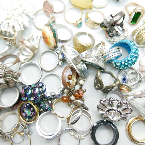 883 - Sixty-two costume rings