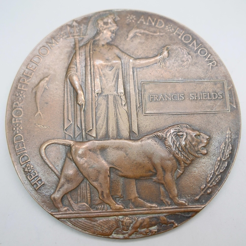 889 - A WWI death plaque to Francis Shields