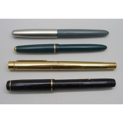 925 - A Sheaffer fountain pen with 14ct gold nib, Parker with 18k gold nib, Conway Stewart with 14ct gold ... 