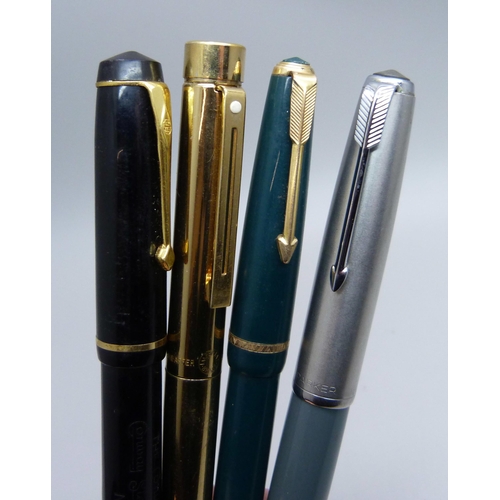 925 - A Sheaffer fountain pen with 14ct gold nib, Parker with 18k gold nib, Conway Stewart with 14ct gold ... 