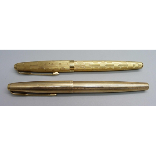 926 - Two Parker gold plated ink pens